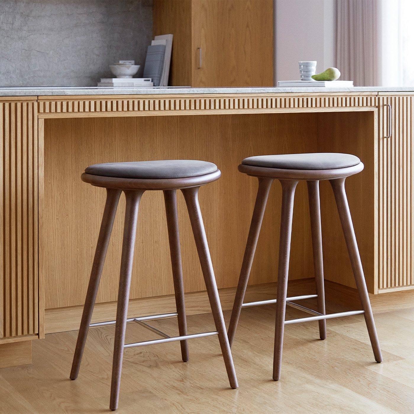 スツール BACCHUS HI STOOL STOOL BACCHUS｜LIXIL | Living Deli（リビングデリ）インテリア